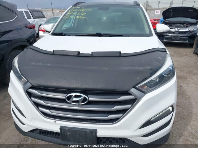 KM8J3CA48HU562128 Hyundai Tucson