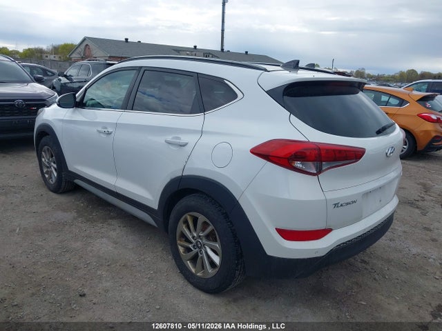 KM8J3CA48HU562128 Hyundai Tucson