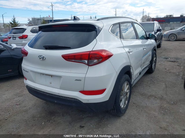 KM8J3CA48HU562128 Hyundai Tucson