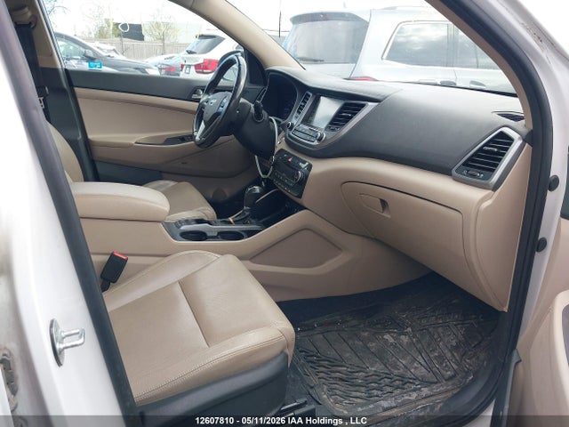KM8J3CA48HU562128 Hyundai Tucson