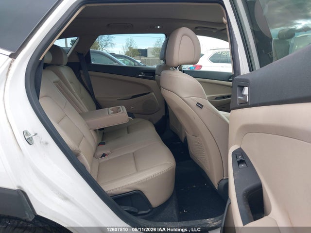 KM8J3CA48HU562128 Hyundai Tucson