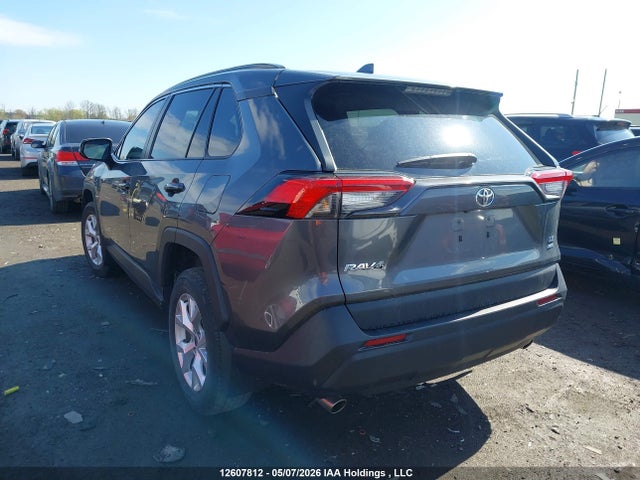 Toyota RAV4 LE 2021 2T3B1RFV6MC195781 Image 3