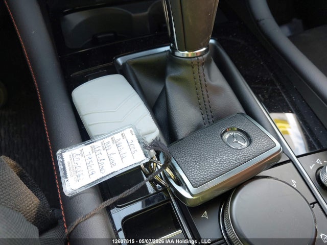 JM1BPBJY4S1795619 Mazda Mazda3 Suna