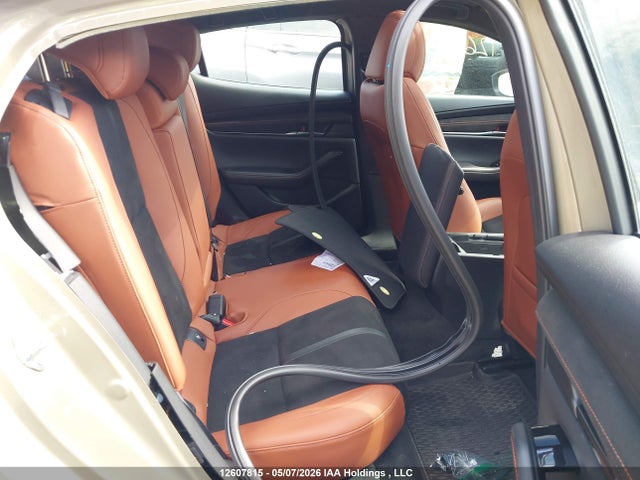 JM1BPBJY4S1795619 Mazda Mazda3 Suna