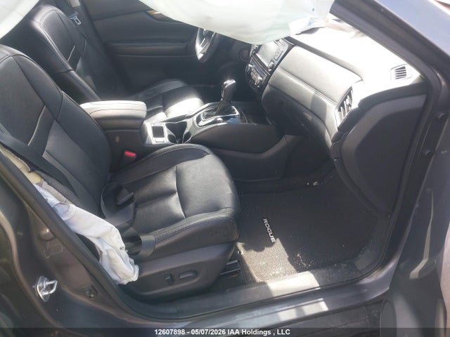 5N1AT2MV1HC782358 Nissan Rogue