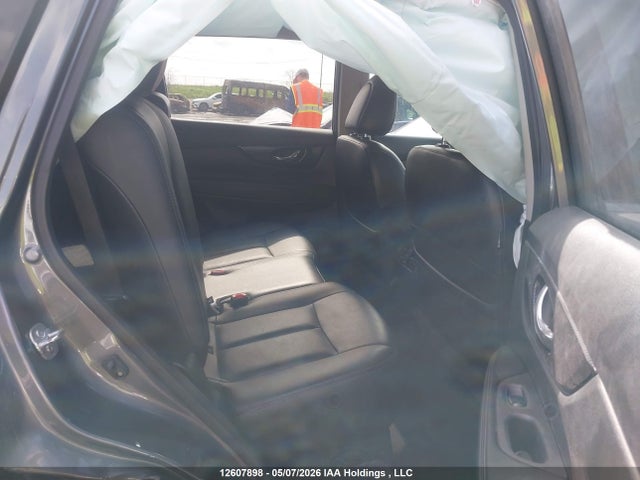 5N1AT2MV1HC782358 Nissan Rogue