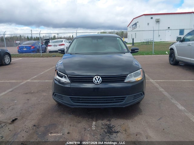 2014 Volkswagen Jetta S მანქანა იყიდება აუქციონზე, vin: 3VW2K7AJ7EM427731, აუქციონის ნომერი: 12607919