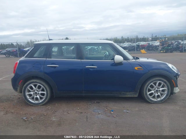 WMWXS5C54FT828506 Mini 5 Door Cooper