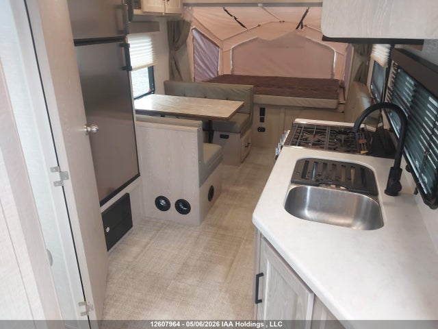 2021 Rockwood Travel Trailer მანქანა იყიდება აუქციონზე, vin: 4X4TRLU23MZ17273, აუქციონის ნომერი: 12607964