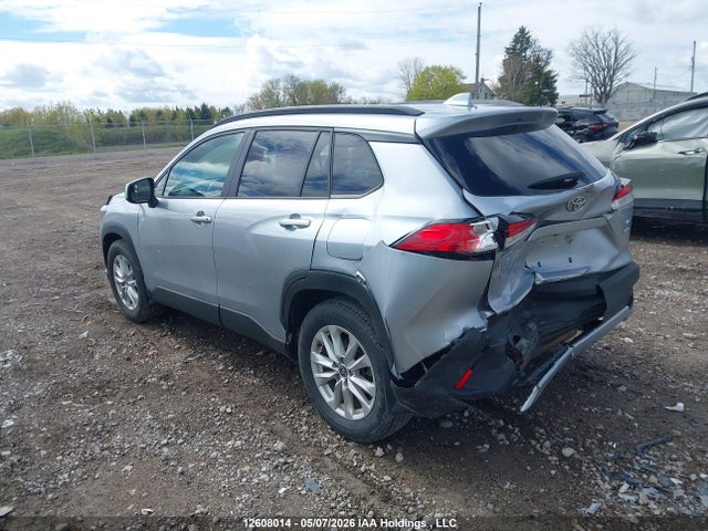 12608014 :رقم المزاد ، 7MUBAABG2NV021884 vin ، 2022 Toyota Corolla Cross Le مزاد بيع