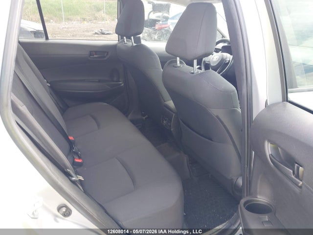 12608014 :رقم المزاد ، 7MUBAABG2NV021884 vin ، 2022 Toyota Corolla Cross Le مزاد بيع