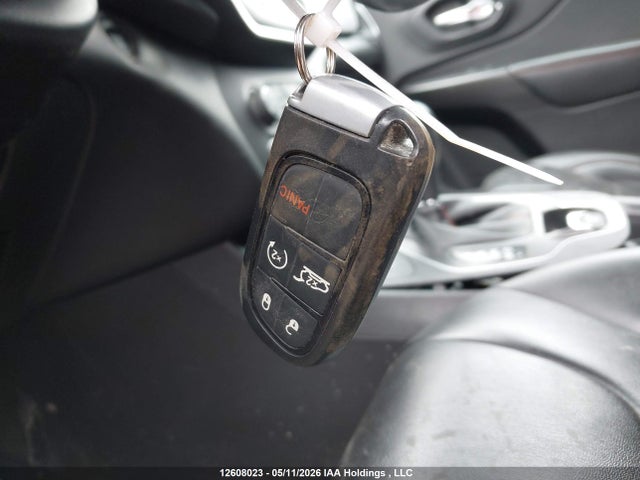12608023 :رقم المزاد ، 1C4PJMBX4KD470993 vin ، 2019 Jeep Cherokee Trailhawk مزاد بيع