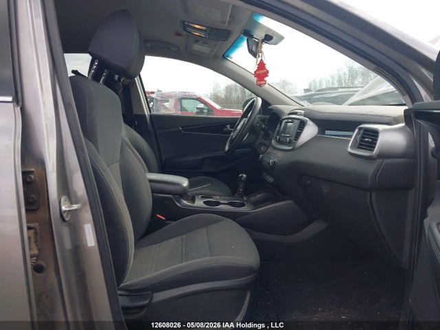 12608026 :رقم المزاد ، 5XYPG4A33JG398522 vin ، 2018 Kia Sorento Lx/l مزاد بيع