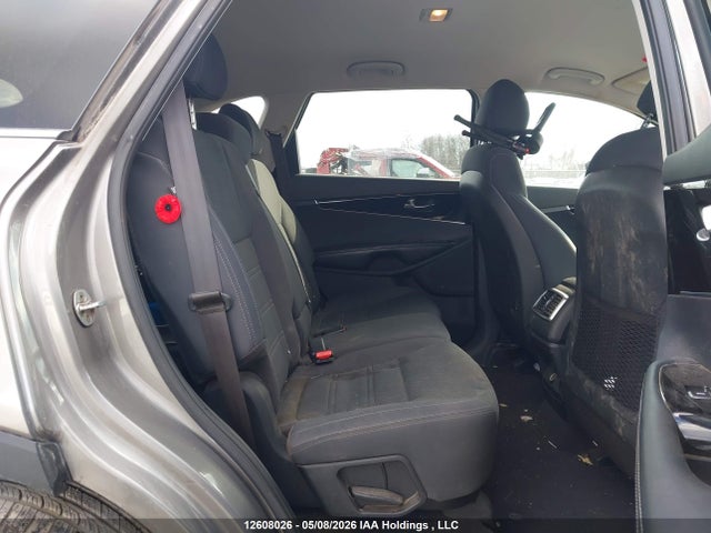 12608026 :رقم المزاد ، 5XYPG4A33JG398522 vin ، 2018 Kia Sorento Lx/l مزاد بيع
