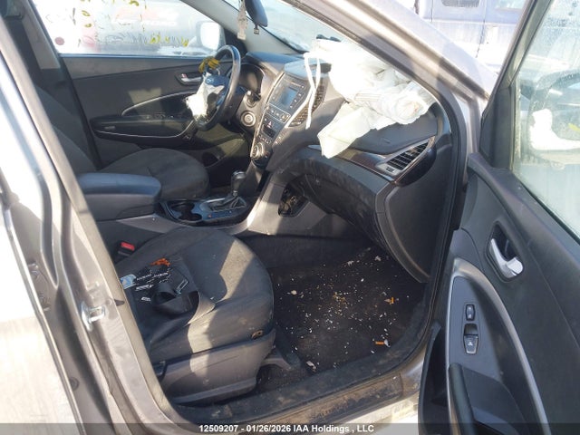 5NMZUDLBXJH053189 Hyundai Santa Fe Sport 2.4 Premium