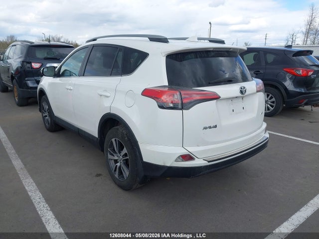 12608044 :رقم المزاد ، 2T3ZFREV2JW435422 vin ، 2018 Toyota Rav4 Le مزاد بيع