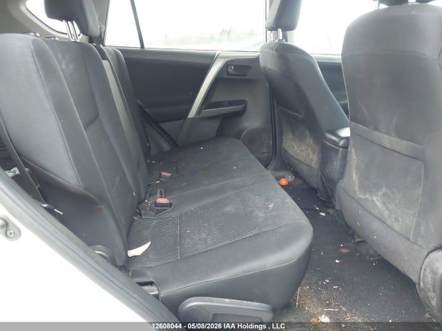 12608044 :رقم المزاد ، 2T3ZFREV2JW435422 vin ، 2018 Toyota Rav4 Le مزاد بيع
