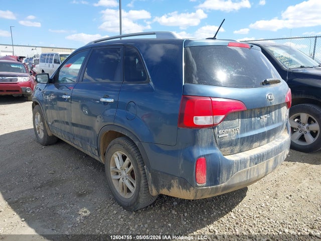 5XYKTDA77FG576657 KIA Sorento Lx V6