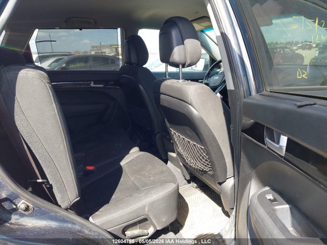 5XYKTDA77FG576657 KIA Sorento Lx V6
