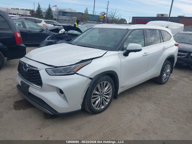 Продаж на аукціоні авто 2023 Toyota Highlander Hybrid Hybrid, vin: 5TDEBRCHXPS578670, номер лоту: 12608088