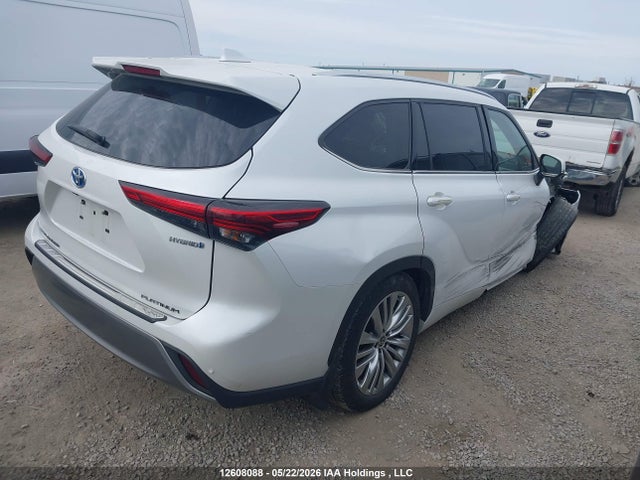 Продаж на аукціоні авто 2023 Toyota Highlander Hybrid Hybrid, vin: 5TDEBRCHXPS578670, номер лоту: 12608088