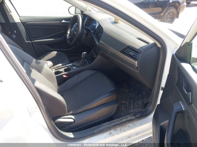 3VWE57BU6MM016607 Volkswagen JETTA SEL