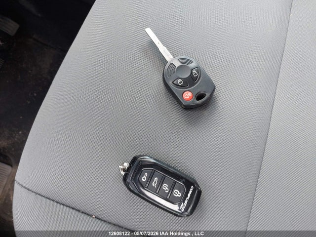 12608122 :رقم المزاد ، 1FMCU9GX8FUC16071 vin ، 2015 Ford Escape Se مزاد بيع