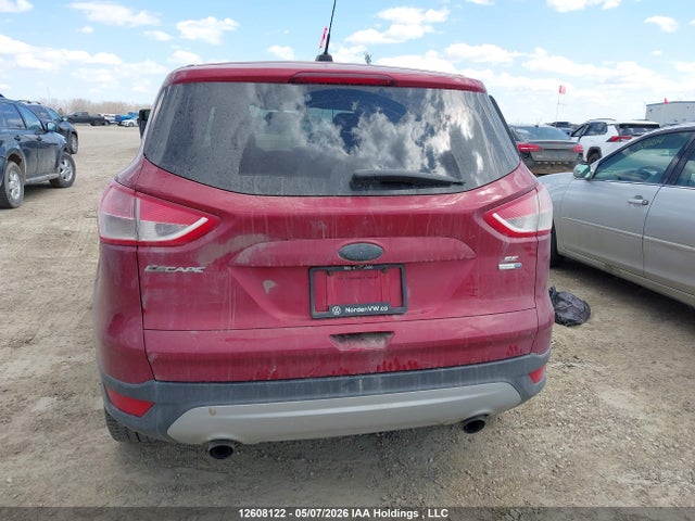 12608122 :رقم المزاد ، 1FMCU9GX8FUC16071 vin ، 2015 Ford Escape Se مزاد بيع