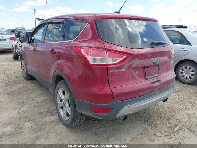 12608122 :رقم المزاد ، 1FMCU9GX8FUC16071 vin ، 2015 Ford Escape Se مزاد بيع