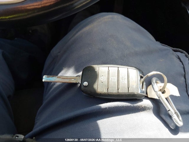 KNDJP3A5XJ7621475 KIA Soul