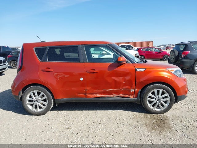 KNDJP3A5XJ7621475 KIA Soul