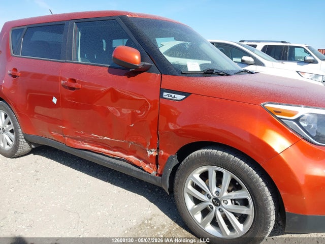 KNDJP3A5XJ7621475 KIA Soul