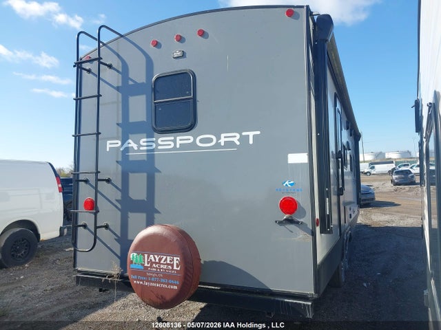 4YDT24023MD414921 Keystone keystone