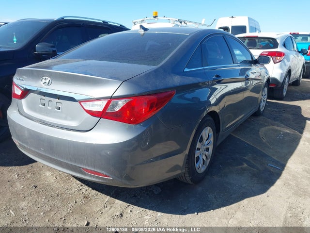 2011 Hyundai Sonata Gls მანქანა იყიდება აუქციონზე, vin: 5NPEB4AC5BH242501, აუქციონის ნომერი: 12608188