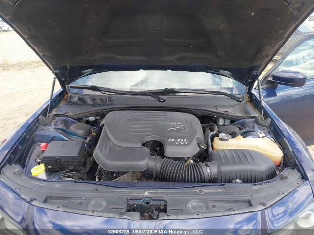 Продажа на аукционе авто 2016 Chrysler 300 S, vin: 2C3CCABG3GH282469, номер лота: 12608228