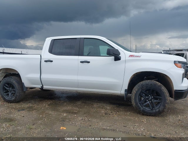 2025 Chevrolet Silverado K1500 Trail Boss Custom მანქანა იყიდება აუქციონზე, vin: 3GCUKCED0SG369190, აუქციონის ნომერი: 12608276