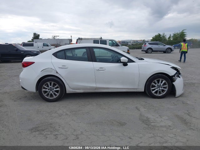 2018 Mazda Mazda3 50th Anniversary Edition/gs/se მანქანა იყიდება აუქციონზე, vin: JM1BN1V70J1182106, აუქციონის ნომერი: 12608284