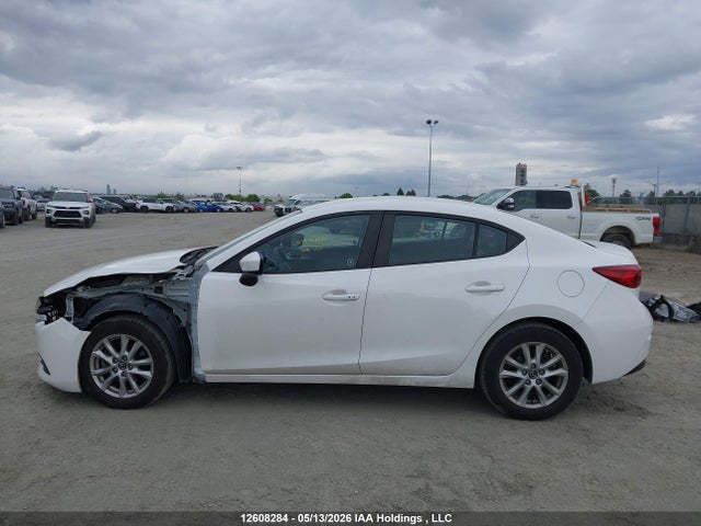 2018 Mazda Mazda3 50th Anniversary Edition/gs/se მანქანა იყიდება აუქციონზე, vin: JM1BN1V70J1182106, აუქციონის ნომერი: 12608284