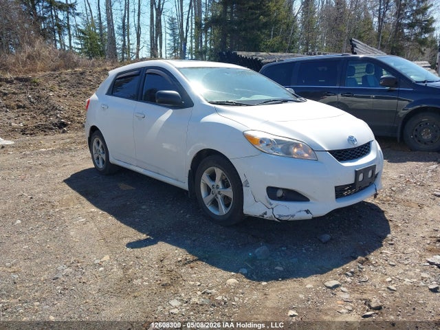 12608300 :رقم المزاد ، 2T1KU4EE9DC085974 vin ، 2013 Toyota Corolla Matrix مزاد بيع