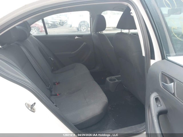 2012 Volkswagen Jetta 2.0l Trendline/2.0l Trendline+ მანქანა იყიდება აუქციონზე, vin: 3VW1K7AJ0CM415395, აუქციონის ნომერი: 12601618
