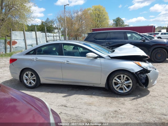 12608382 :رقم المزاد ، 5NPEC4AC4DH612482 vin ، 2013 Hyundai Sonata Se/limited مزاد بيع