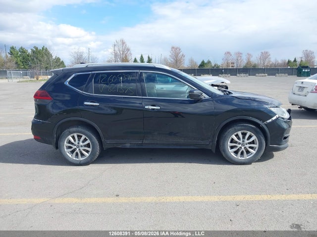 5N1AT2MV6JC821595 Nissan Rogue
