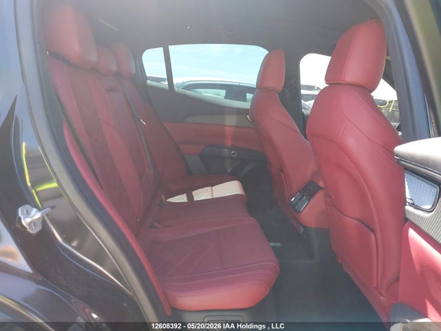 12608392 :رقم المزاد ، ZN682CVT4P7422550 vin ، 2023 Maserati Grecale Trofeo مزاد بيع