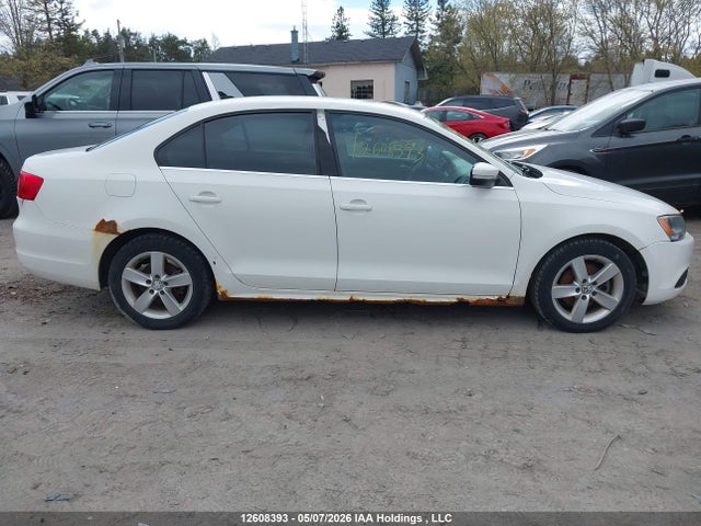12608393 :رقم المزاد ، 3VWWL7AJ2BM072638 vin ، 2011 Volkswagen Jetta مزاد بيع