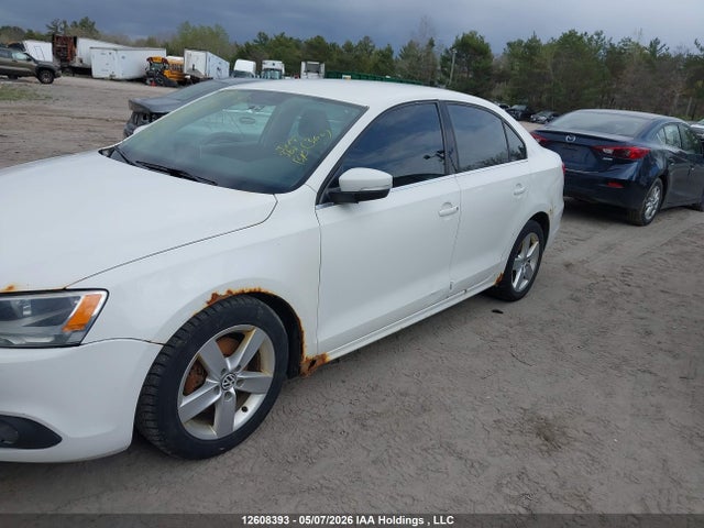 12608393 :رقم المزاد ، 3VWWL7AJ2BM072638 vin ، 2011 Volkswagen Jetta مزاد بيع