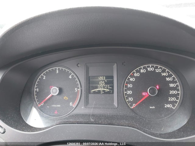 12608393 :رقم المزاد ، 3VWWL7AJ2BM072638 vin ، 2011 Volkswagen Jetta مزاد بيع