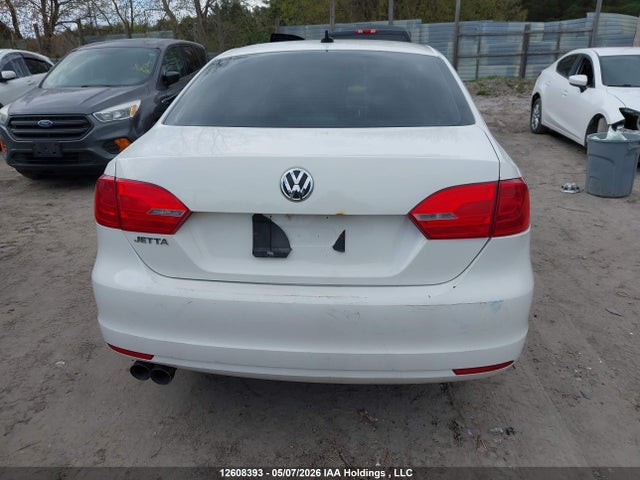 12608393 :رقم المزاد ، 3VWWL7AJ2BM072638 vin ، 2011 Volkswagen Jetta مزاد بيع