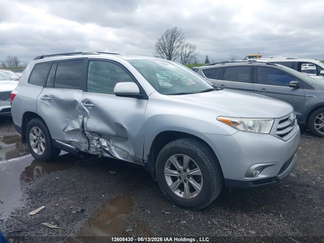 12608430 :رقم المزاد ، 5TDBK3EH7CS117322 vin ، 2012 Toyota Highlander V6 مزاد بيع