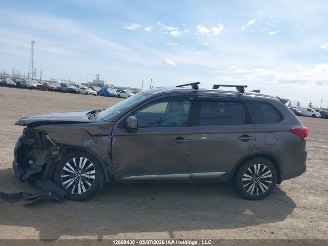 2019 Mitsubishi Outlander Se/se Black Edition მანქანა იყიდება აუქციონზე, vin: JA4JZ3AX3KZ604139, აუქციონის ნომერი: 12608438