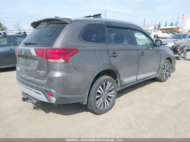 2019 Mitsubishi Outlander Se/se Black Edition მანქანა იყიდება აუქციონზე, vin: JA4JZ3AX3KZ604139, აუქციონის ნომერი: 12608438
